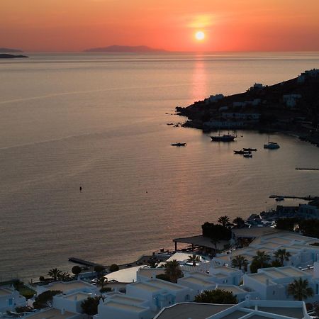 セント ジョン ホテル ヴィラズ ＆ スパ Agios Ioannis Diakoftis エクステリア 写真 Sunset over Mykonos