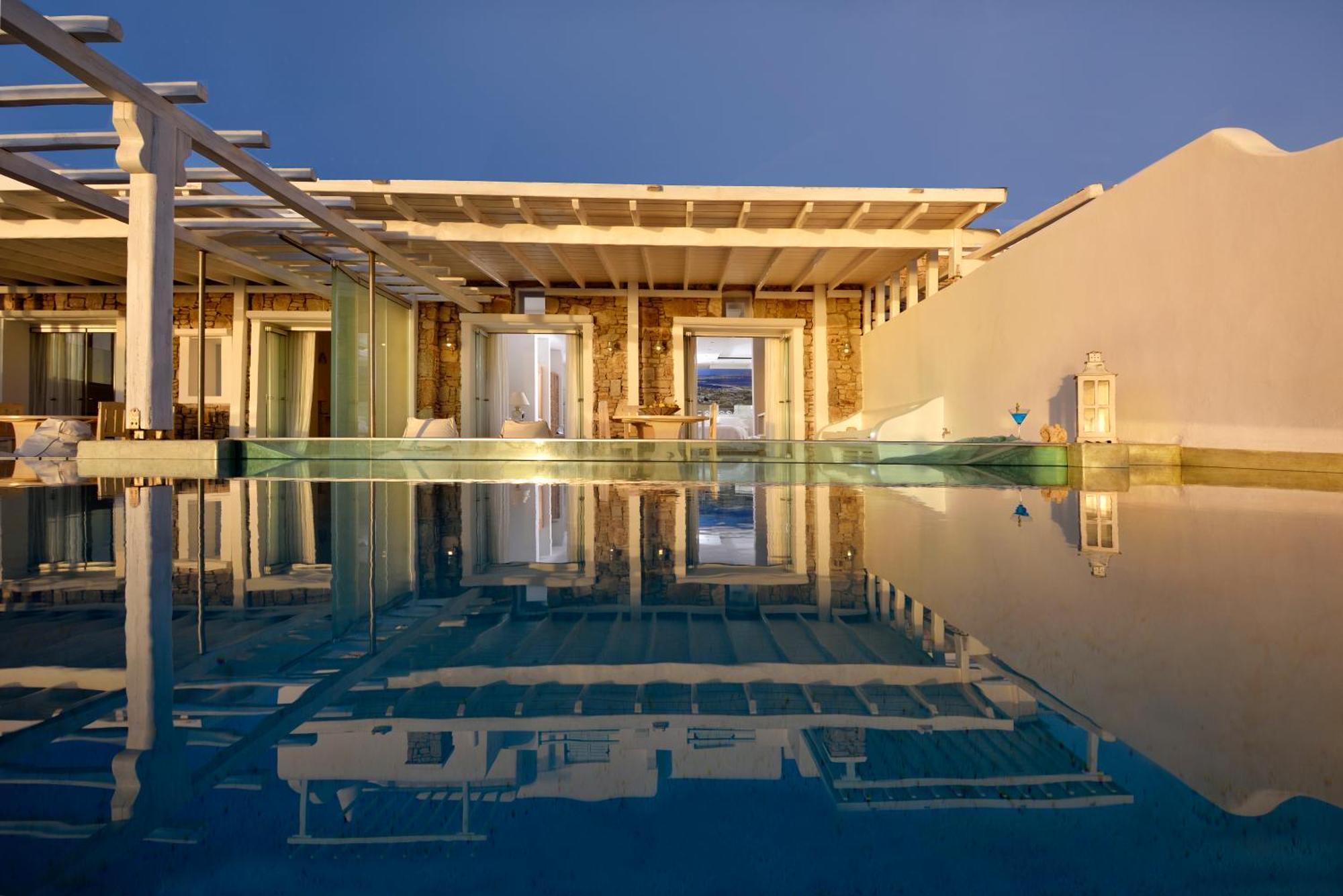 セント ジョン ホテル ヴィラズ ＆ スパ Agios Ioannis Diakoftis エクステリア 写真 The pool at the hotel