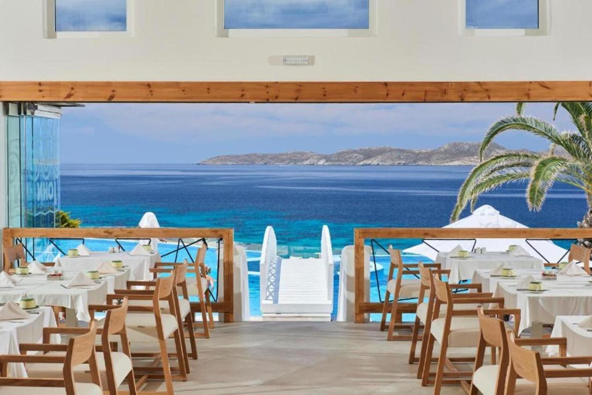 セント ジョン ホテル ヴィラズ ＆ スパ Agios Ioannis Diakoftis エクステリア 写真 The restaurant at Atlantis Paradise Island